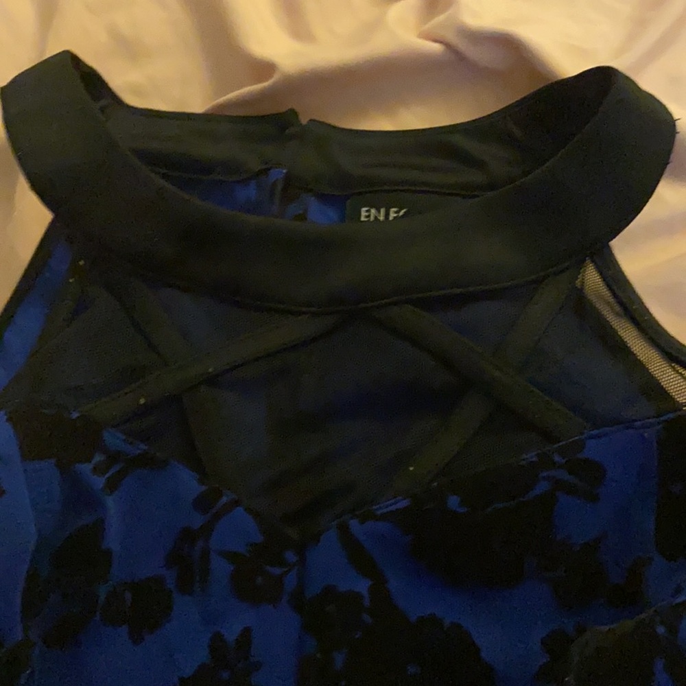 Dress - Picture 3 of 4